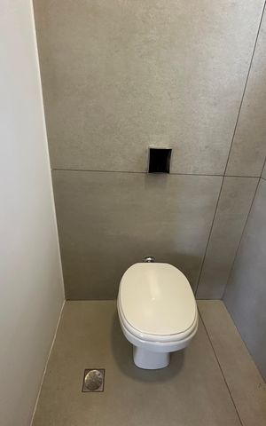 Casa à venda com 322m², 4 quartos e 4 vagas Casa à venda com 322m², 4 quartos e 4 vagasLavabo