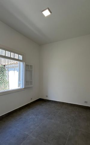 Casa à venda com 322m², 4 quartos e 4 vagas Casa à venda com 322m², 4 quartos e 4 vagasSuíte 1