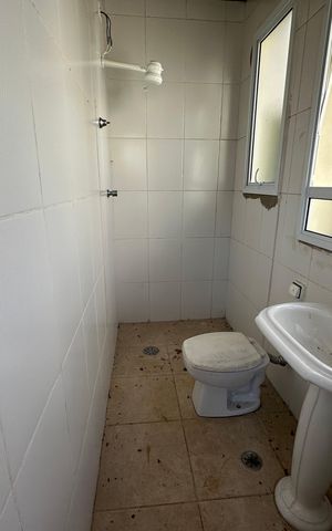 Casa à venda com 322m², 4 quartos e 4 vagas Casa à venda com 322m², 4 quartos e 4 vagasBanheiro da Suíte 3