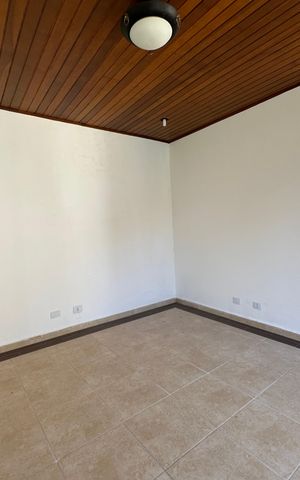 Casa à venda com 322m², 4 quartos e 4 vagas Casa à venda com 322m², 4 quartos e 4 vagasSuíte 3