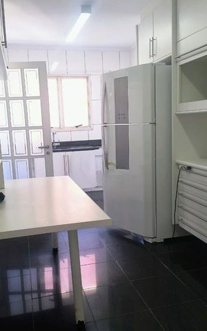 Apartamento para alugar com 143m², 3 quartos e 3 vagas