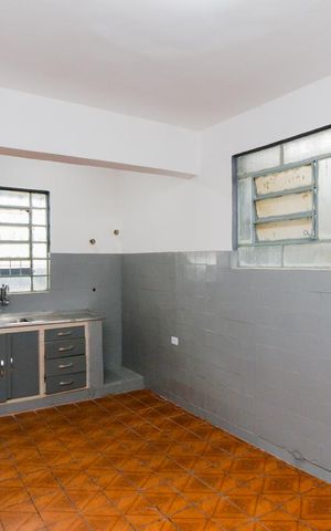 Casa para alugar com 150m², 2 quartos e 2 vagasCozinha