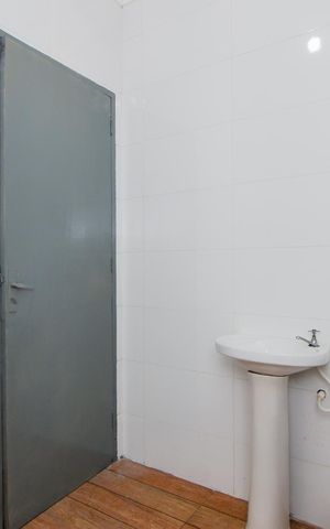 Casa para alugar com 150m², 2 quartos e 2 vagasBanheiro