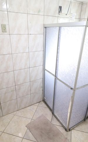Casa à venda com 60m², 1 quarto e 2 vagasBanheiro