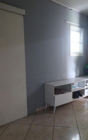 Casa à venda com 60m², 1 quarto e 2 vagasQuarto