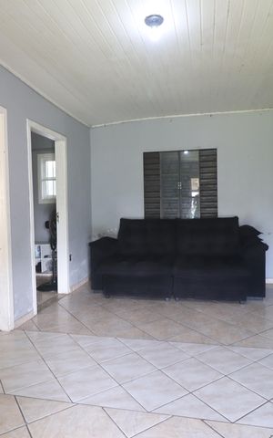 Casa à venda com 60m², 1 quarto e 2 vagasSala