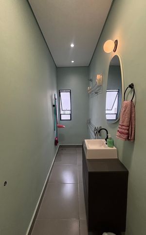 Apartamento à venda com 76m², 2 quartos e sem vaga Apartamento à venda com 76m², 2 quartos e sem vagaBanheiro