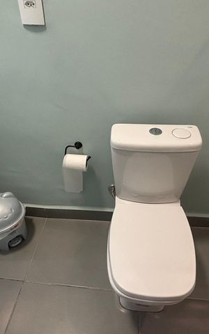 Apartamento à venda com 76m², 2 quartos e sem vaga Apartamento à venda com 76m², 2 quartos e sem vagaBanheiro