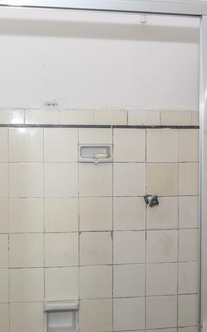 Apartamento à venda com 100m², 2 quartos e sem vaga Apartamento à venda com 100m², 2 quartos e sem vagaBanheiro
