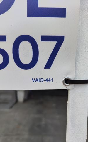 Casa à venda com 136m², 3 quartos e 4 vagas Casa à venda com 136m², 3 quartos e 4 vagasPlaquinha