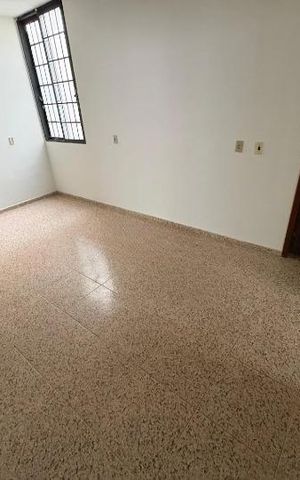 Casa para alugar com 175m², 3 quartos e 4 vagas Casa para alugar com 175m², 3 quartos e 4 vagasSala