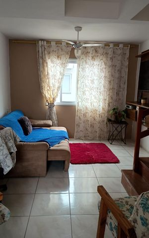 Casa à venda com 50m², 3 quartos e 1 vaga Casa à venda com 50m², 3 quartos e 1 vagaSala