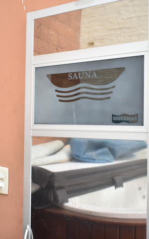 Casa à venda com 200m², 3 quartos e 2 vagasSpa saúna