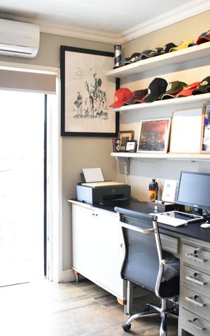Casa à venda com 200m², 3 quartos e 2 vagasSuíte