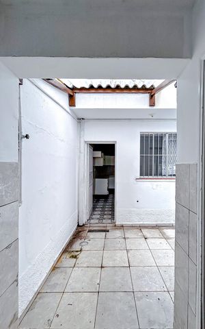 Casa à venda com 121m², 3 quartos e 1 vagaÁrea de Serviço