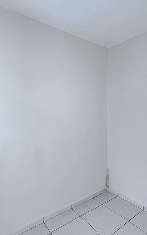 Casa à venda com 121m², 3 quartos e 1 vagaQuarto de Serviço