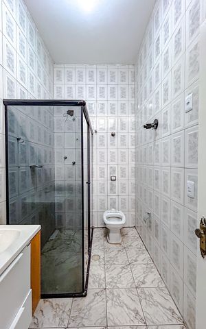 Casa à venda com 121m², 3 quartos e 1 vagaBanheiro