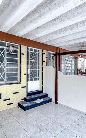 Casa à venda com 121m², 3 quartos e 1 vagaGaragem