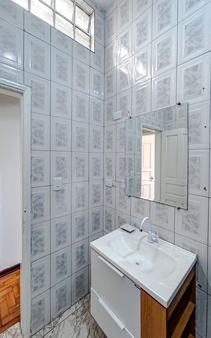 Casa à venda com 121m², 3 quartos e 1 vagaBanheiro