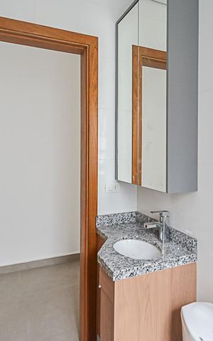 Apartamento à venda com 67m², 3 quartos e 1 vaga Apartamento à venda com 67m², 3 quartos e 1 vagaBanheiro da Suíte