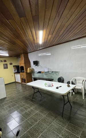 Casa para alugar com 159m², 2 quartos e 2 vagasÁrea externa