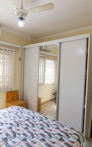 Casa à venda com 300m², 6 quartos e 6 vagas Casa à venda com 300m², 6 quartos e 6 vagasQuarto 3