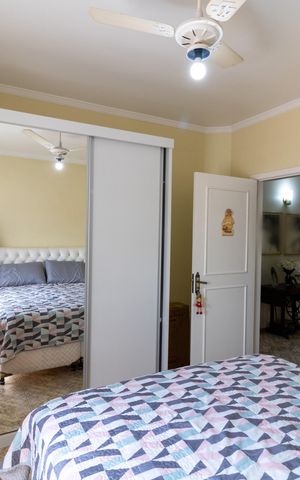 Casa à venda com 300m², 6 quartos e 6 vagas Casa à venda com 300m², 6 quartos e 6 vagasQuarto 3
