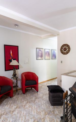 Casa à venda com 300m², 6 quartos e 6 vagas Casa à venda com 300m², 6 quartos e 6 vagasSala 2