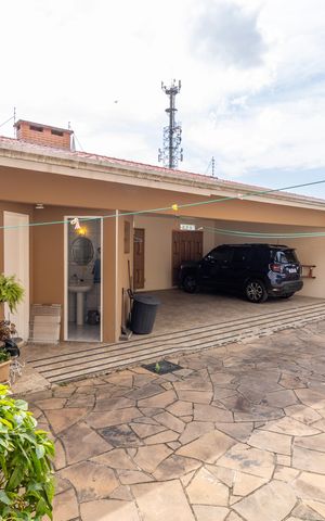 Casa à venda com 300m², 6 quartos e 6 vagas Casa à venda com 300m², 6 quartos e 6 vagasQuintal