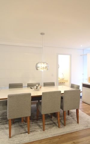 Casa de condomínio à venda com 215m², 4 quartos e 4 vagasSala