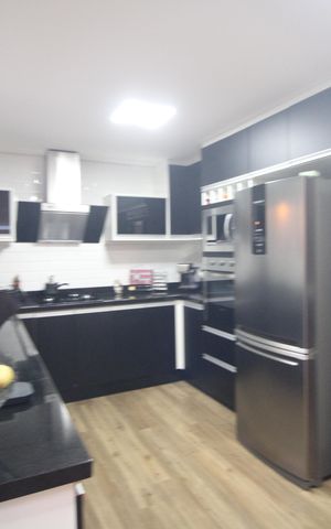 Casa de condomínio à venda com 215m², 4 quartos e 4 vagasCozinha
