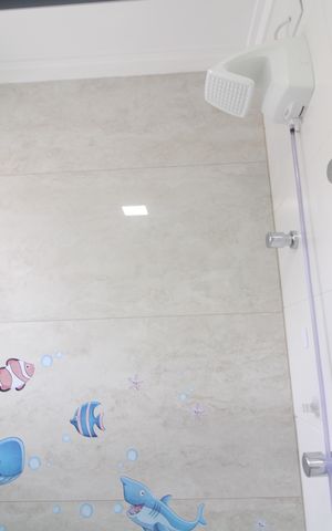 Casa de condomínio à venda com 215m², 4 quartos e 4 vagasBanheiro da suíte 1