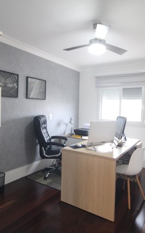 Casa de condomínio à venda com 215m², 4 quartos e 4 vagasQuarto 2