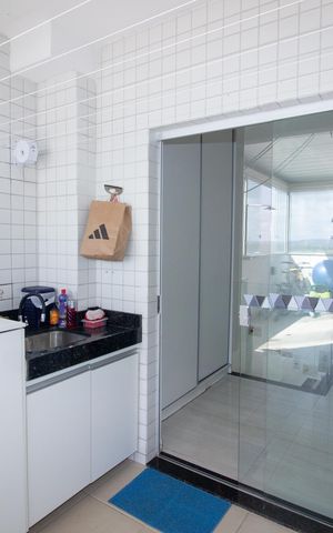 Apartamento à venda com 104m², 3 quartos e 1 vaga Apartamento à venda com 104m², 3 quartos e 1 vagaCozinha e Área de Serviço