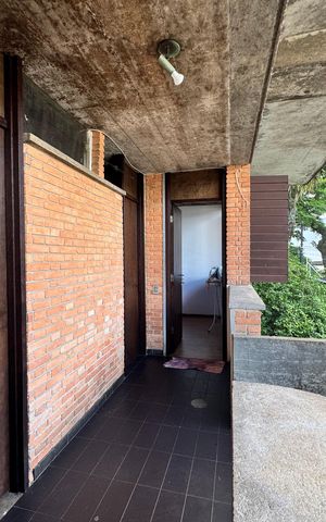 Casa à venda com 875m², 4 quartos e 4 vagas Casa à venda com 875m², 4 quartos e 4 vagasCorredor Quartos de Serviço