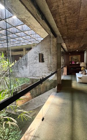 Casa à venda com 875m², 4 quartos e 4 vagas Casa à venda com 875m², 4 quartos e 4 vagasCorredor 2 andar