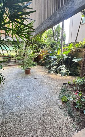 Casa à venda com 875m², 4 quartos e 4 vagas Casa à venda com 875m², 4 quartos e 4 vagasGarden