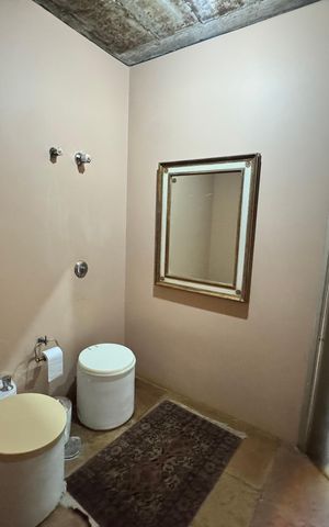 Casa à venda com 875m², 4 quartos e 4 vagas Casa à venda com 875m², 4 quartos e 4 vagasLavabo