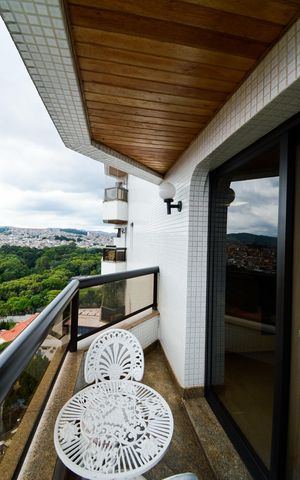 Apartamento à venda com 200m², 3 quartos e 4 vagasVaranda da Sala