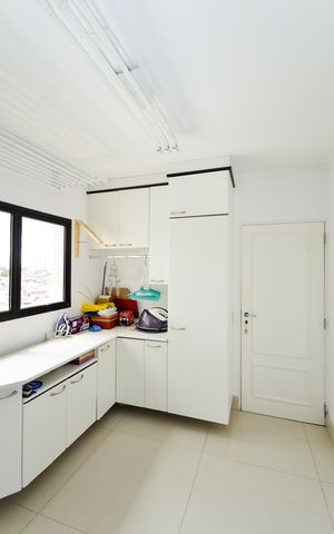 Apartamento à venda com 200m², 3 quartos e 4 vagasÁrea de Serviço