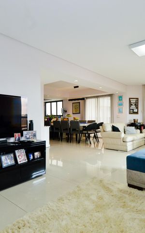 Apartamento à venda com 200m², 3 quartos e 4 vagasSala