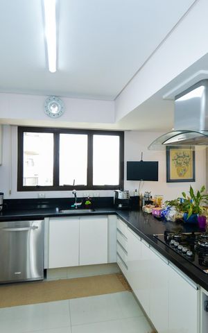 Apartamento à venda com 200m², 3 quartos e 4 vagasCozinha