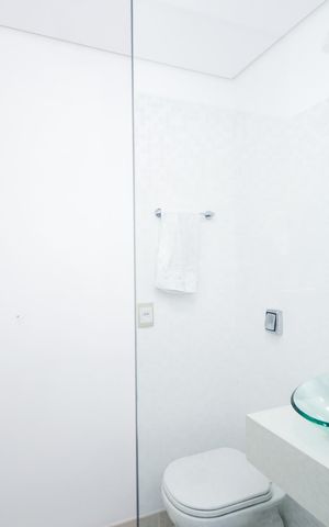 Apartamento à venda com 200m², 3 quartos e 4 vagasBanheiro da Suíte 1