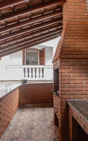 Casa à venda com 170m², 3 quartos e 4 vagas Casa à venda com 170m², 3 quartos e 4 vagasÁrea gourmet