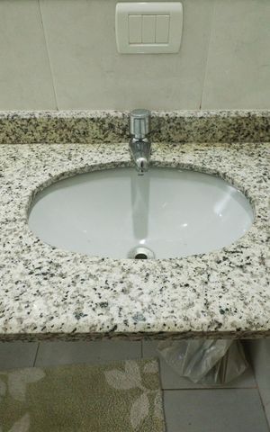 Casa à venda com 184m², 3 quartos e 5 vagasBanheiro de serviço