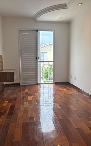 Casa à venda com 244m², 3 quartos e 2 vagasSuíte 