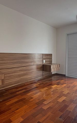Casa à venda com 244m², 3 quartos e 2 vagasSuíte 
