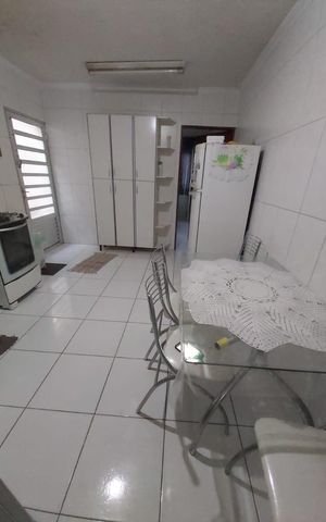 Casa à venda com 250m², 5 quartos e 2 vagas Casa à venda com 250m², 5 quartos e 2 vagasCozinha