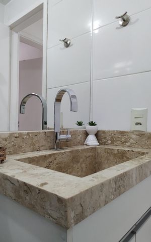 Apartamento à venda com 47m², 2 quartos e 1 vaga Apartamento à venda com 47m², 2 quartos e 1 vagaBanheiro Social