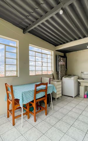 Casa à venda com 258m², 3 quartos e 3 vagas Casa à venda com 258m², 3 quartos e 3 vagasÁrea de Serviço
